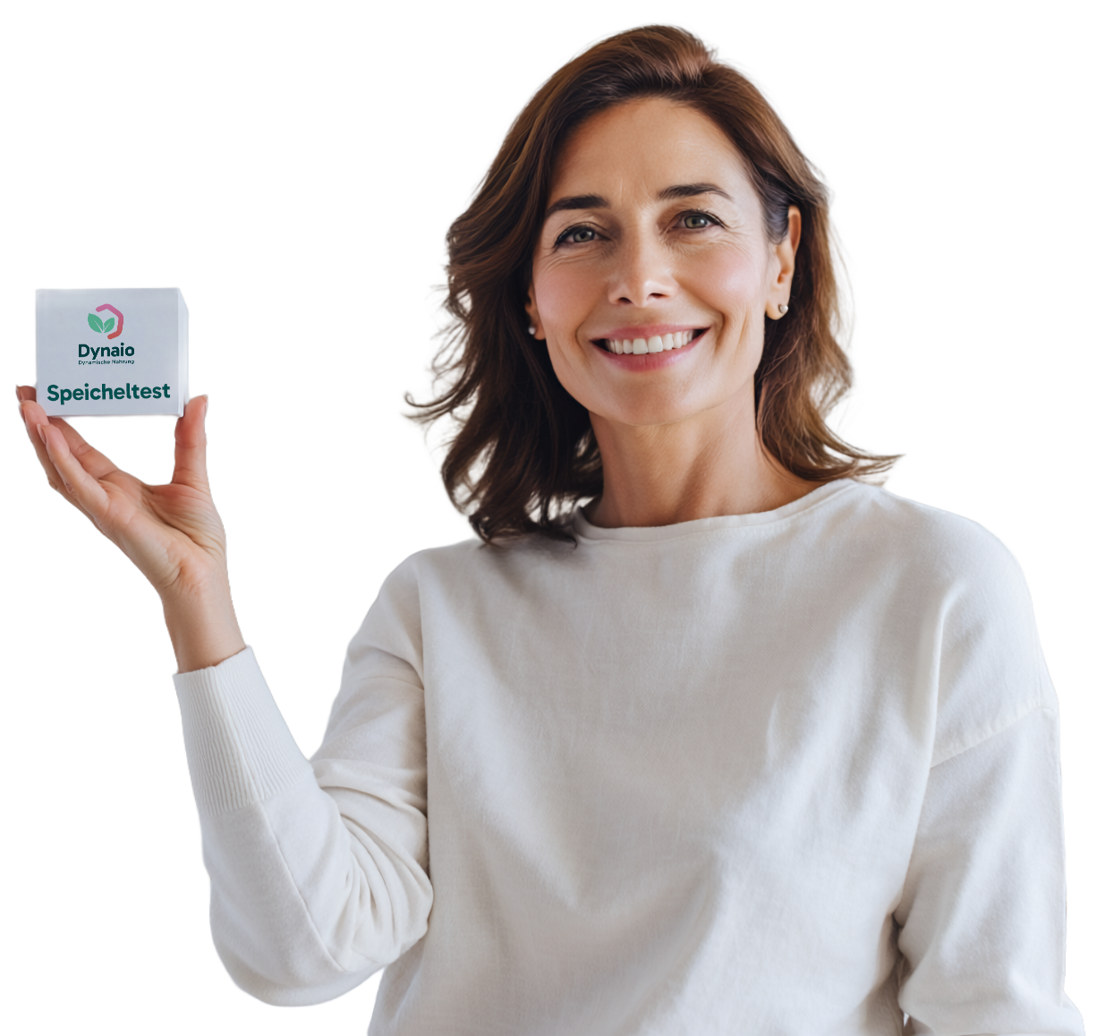 Lächelnde Frau hält eine kleine Dynaio-Box mit der Aufschrift ‚Speicheltest‘ in der Hand.